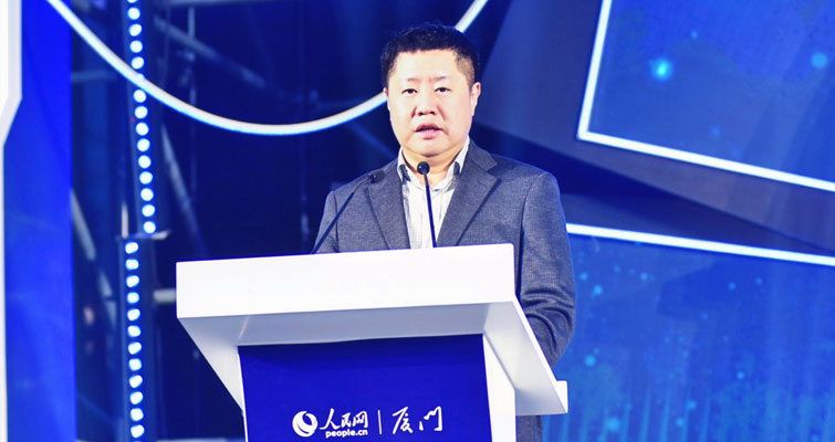 總決賽現場：人民網創業投資有限公司總經理段欣毅致辭